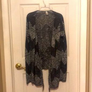 Vanity cardigan- zig zag pattern
